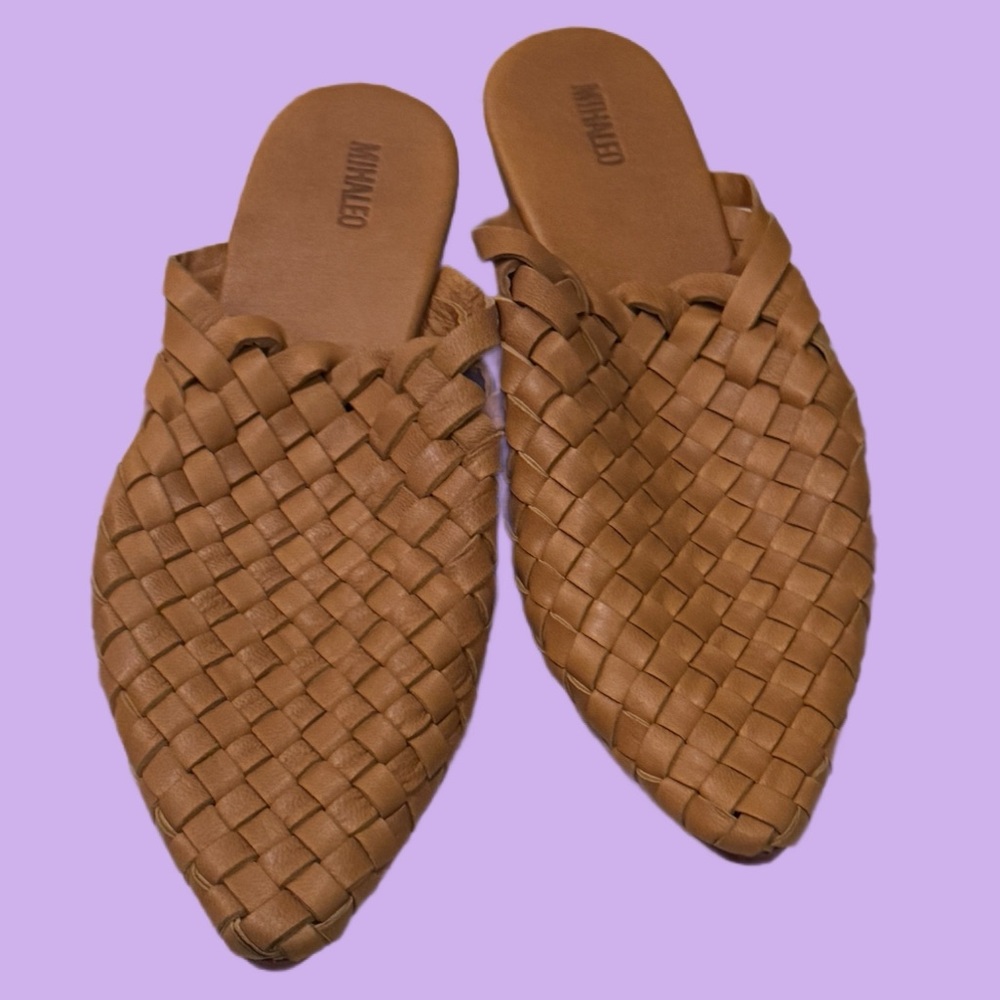 ✨MIHALEO - Tan Woven Mules